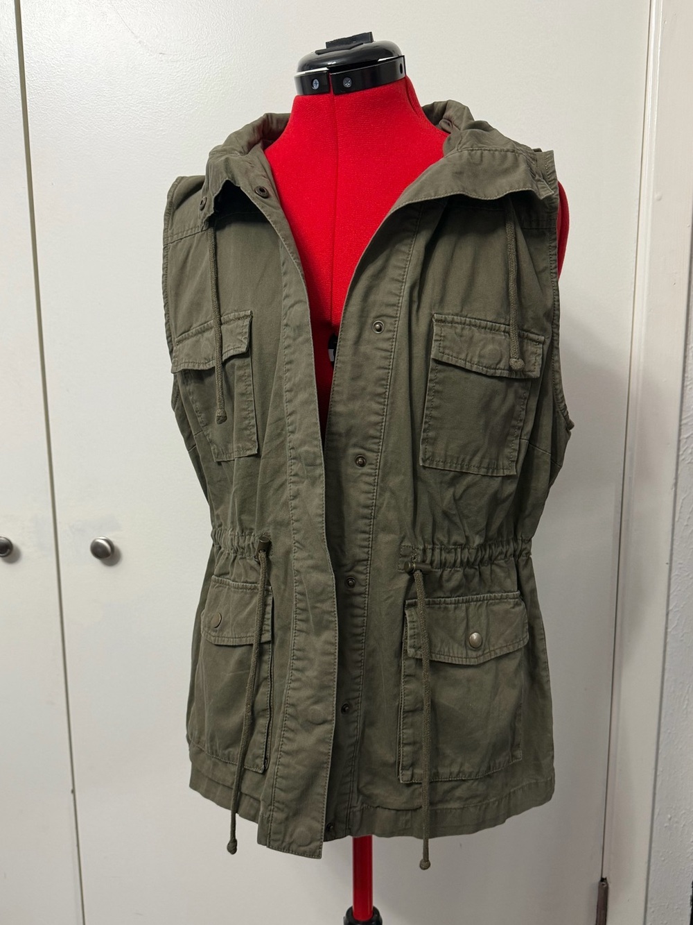 Love Tree Olive Green Utility Hooded Vest - Picture 2 of 5